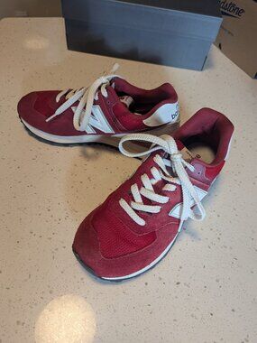 Retro red new Ballance sneakers